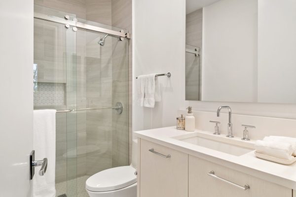 BLATT_BATHROOM_3-scaled
